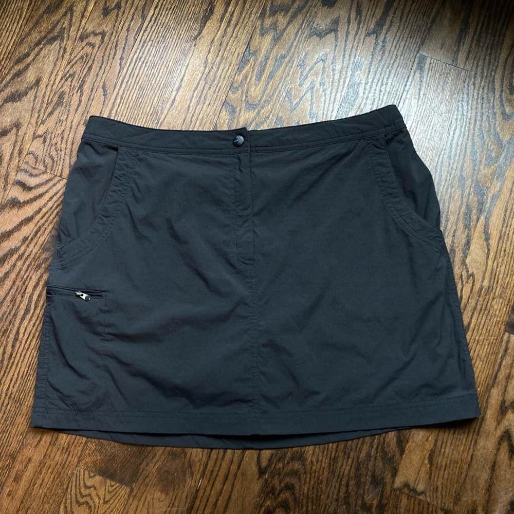 Women's L.L.Bean Skort Size 16 Black